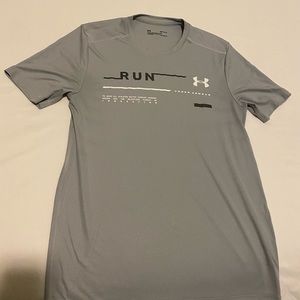 Under armour run short sleeve